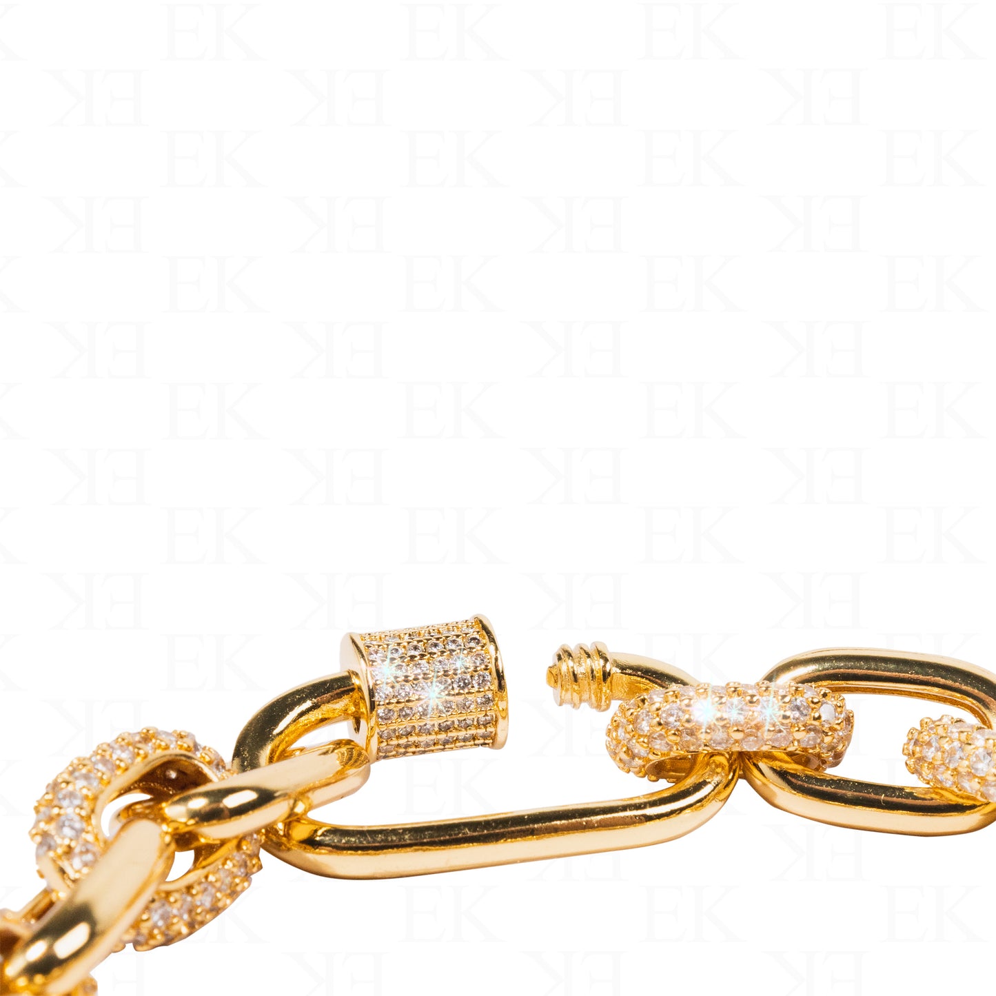 Binding Links Bracelet Gold