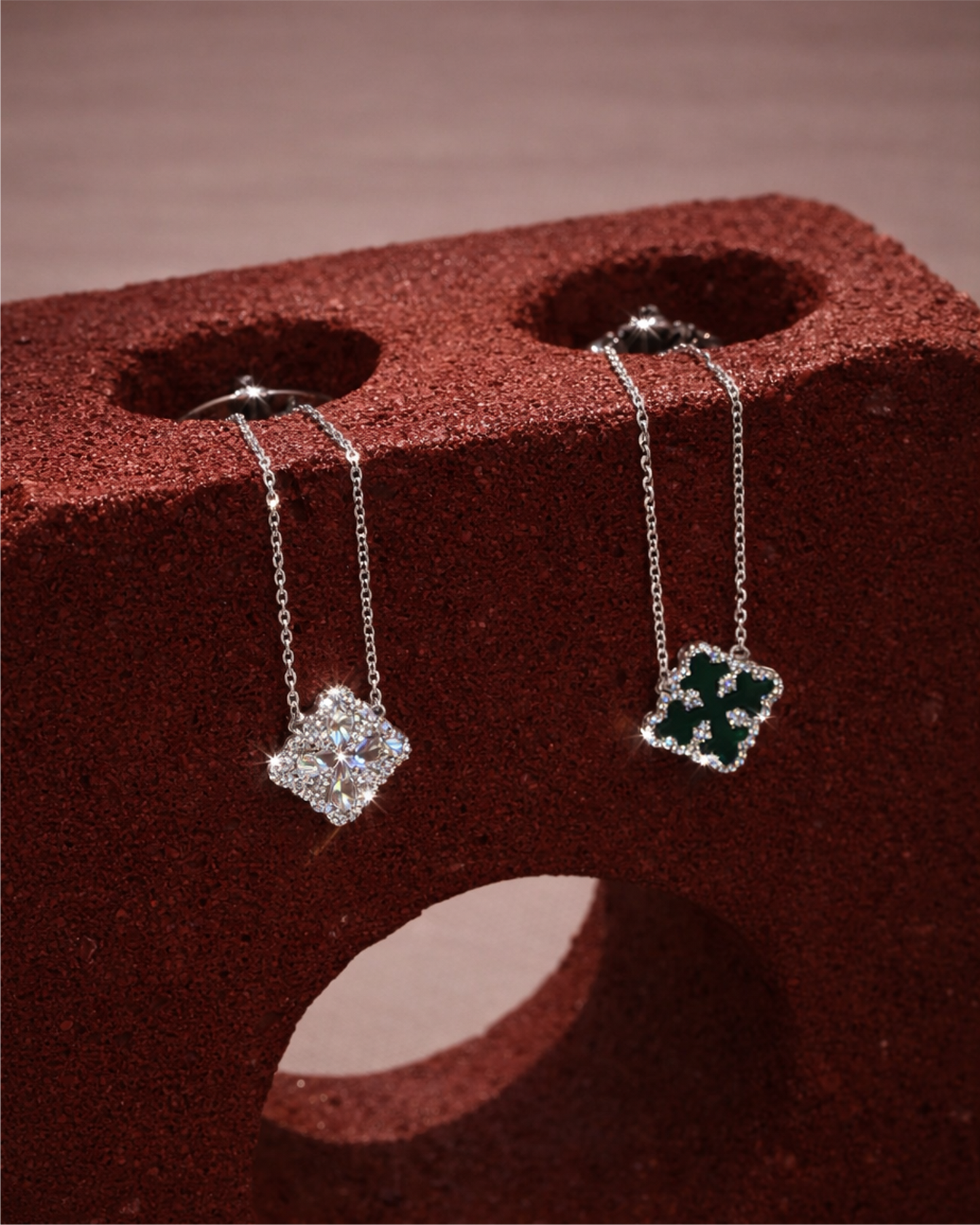 Lumière Rouge Chain